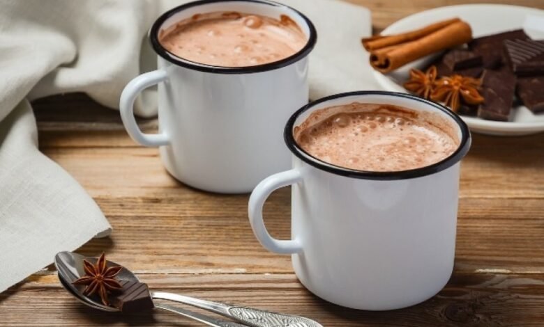 Chocolate quente cremoso caseiro - Receita deliciosa