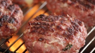Hambúrguer de Linguiça - Simples de fazer e saboroso