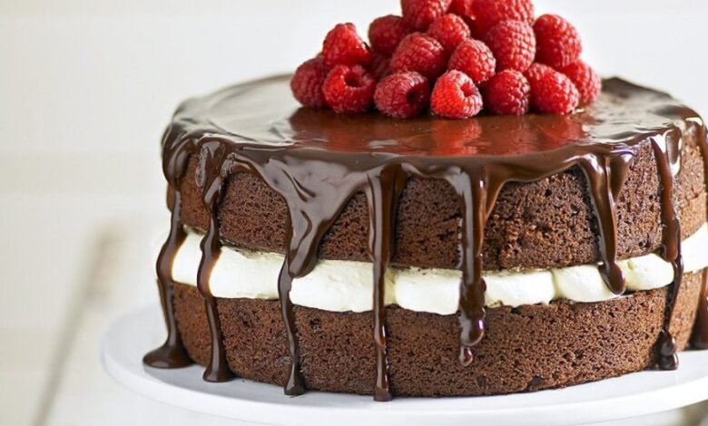 Receita de bolo de chocolate com recheio de Nutella e cobertura de Ganache